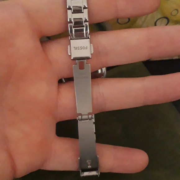 FOSSIL Silver Tone Watch With CZ - Picture 7 of 7